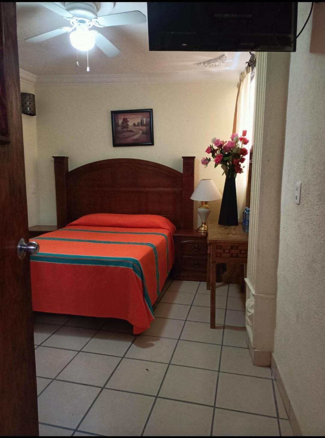Hotel Posada De La Conspiracion Долорес Идалго Стая снимка